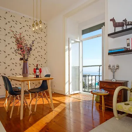 Apartment With A View *